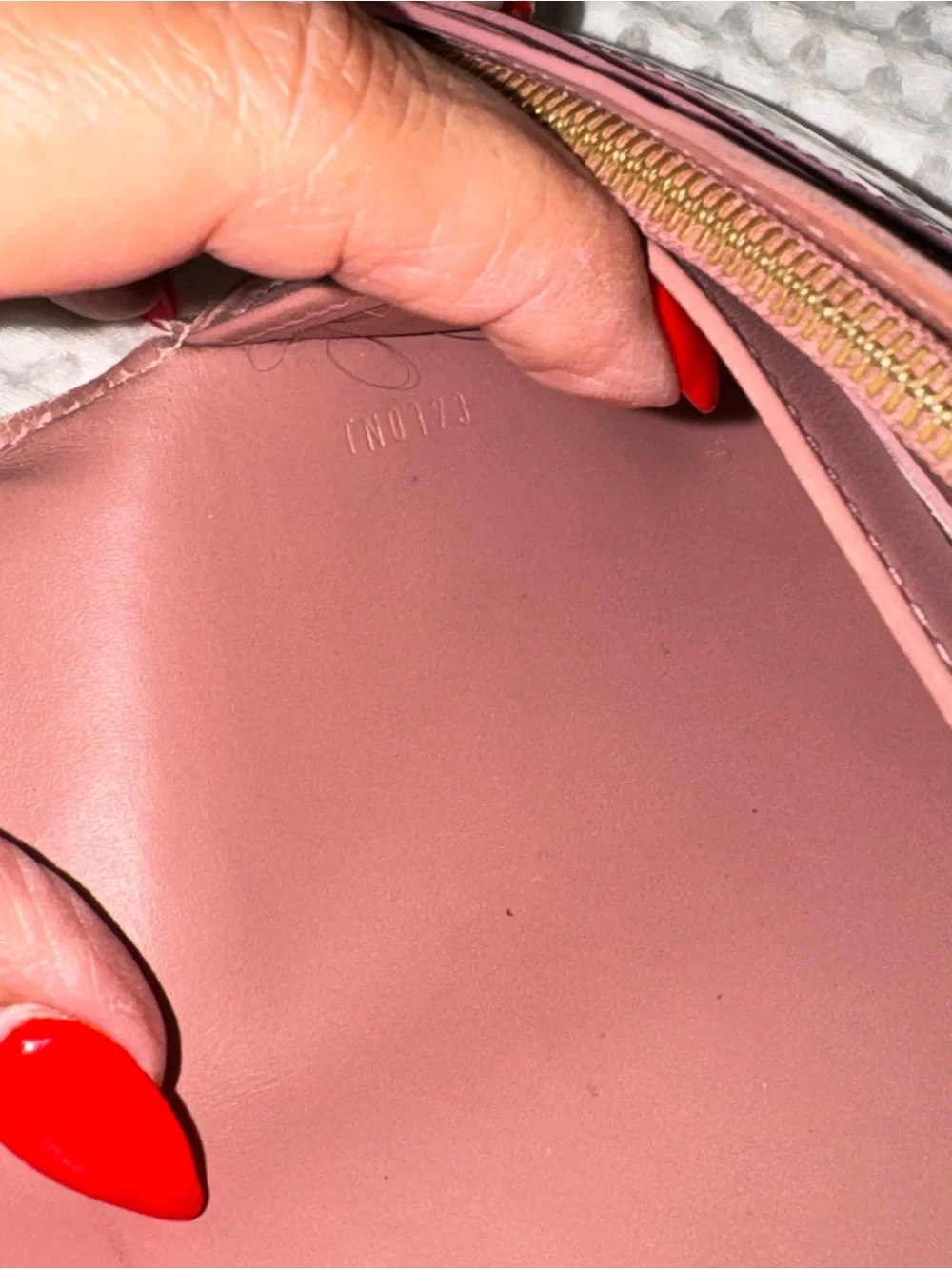 Louis Vuitton Rose Velours Monogram Vernis Ikat Limited Edition Sarah Wallet